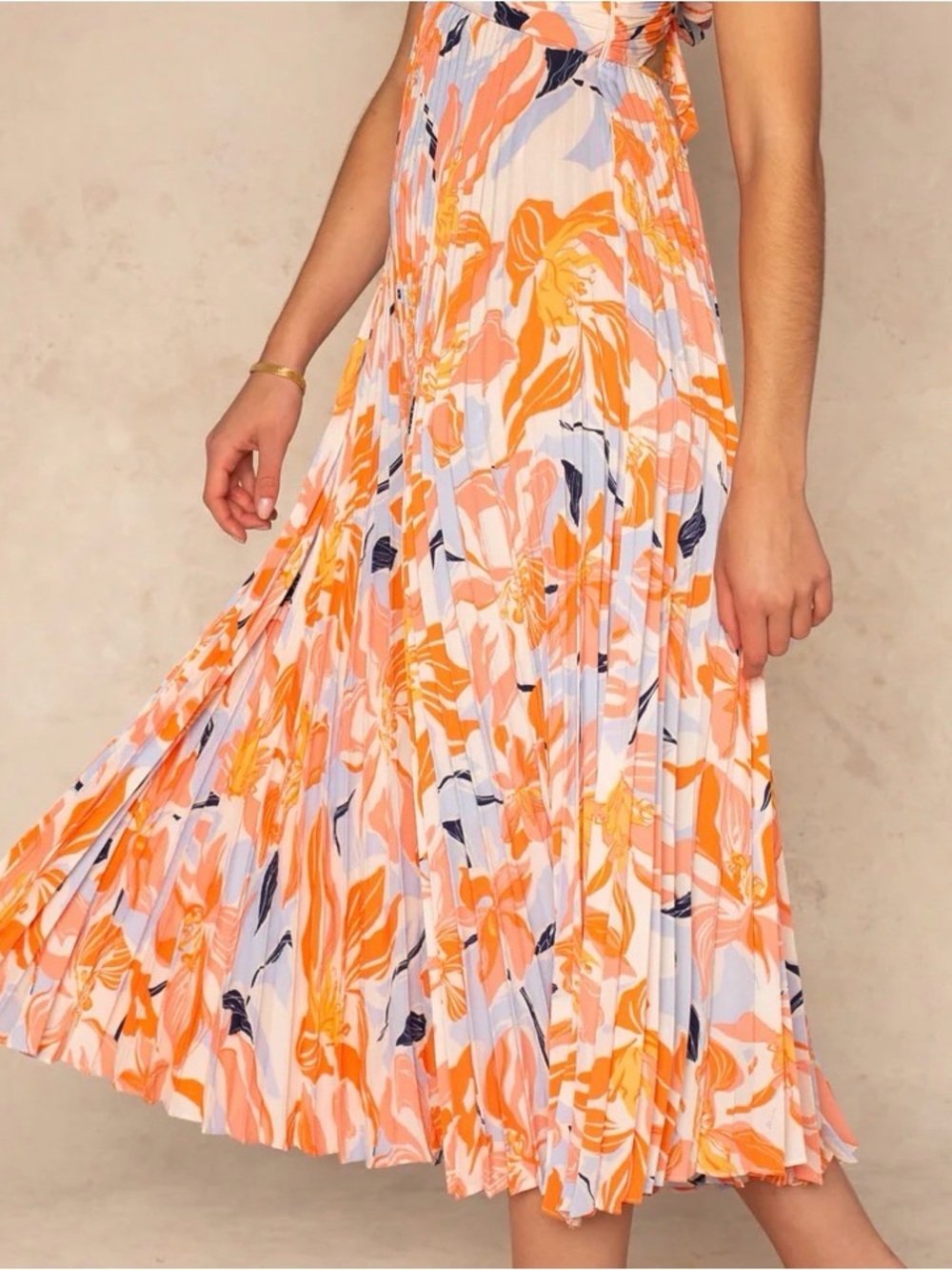 Pleated Floral Midi Skirt in Peach and White